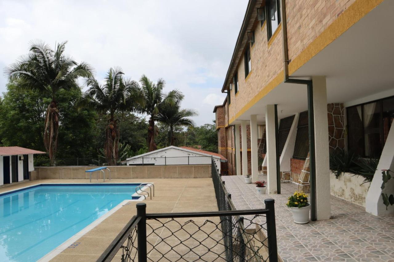 Bed And Breakfast Campestre El Estoril Fusagasuga Exterior photo